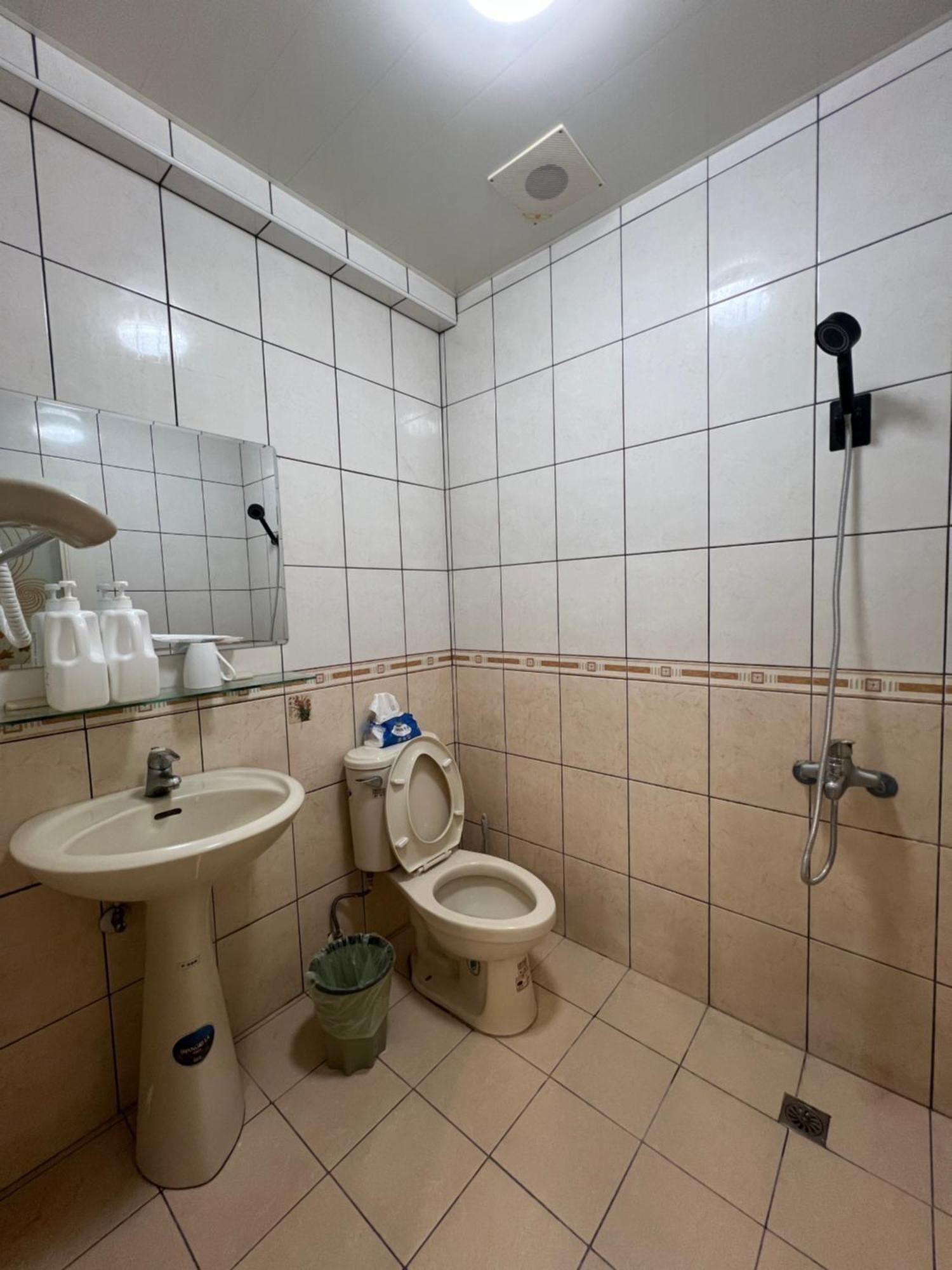 Kinmen Backpacker Appartement Jincheng Buitenkant foto